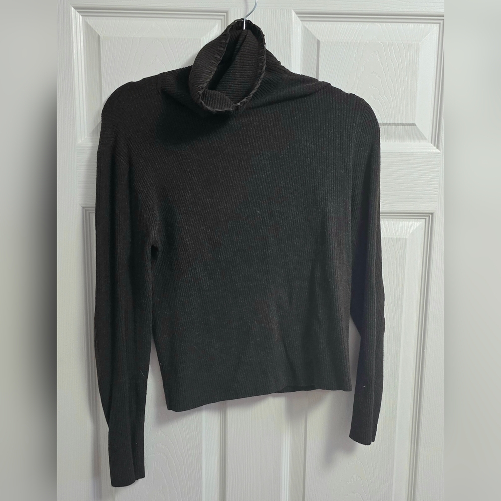 Cynthia Steffe Women Brown Turtleneck Pullover Medium Sweater Elbow Patches